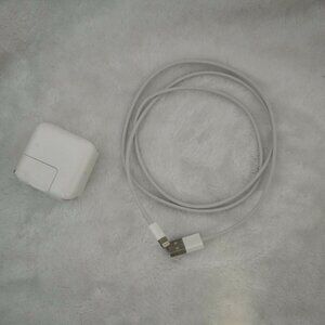 Apple 12W USB Power Adapter & Lightning to USB Cable